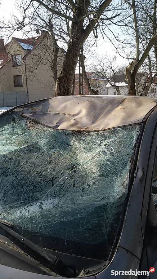Toyota Yaris USZKODZONA Tarnogród sprzedam