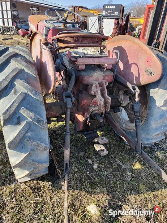Traktor Ciągnik Sadowniczy Wąski MC CORMICK F240 Tymowa sprzedam