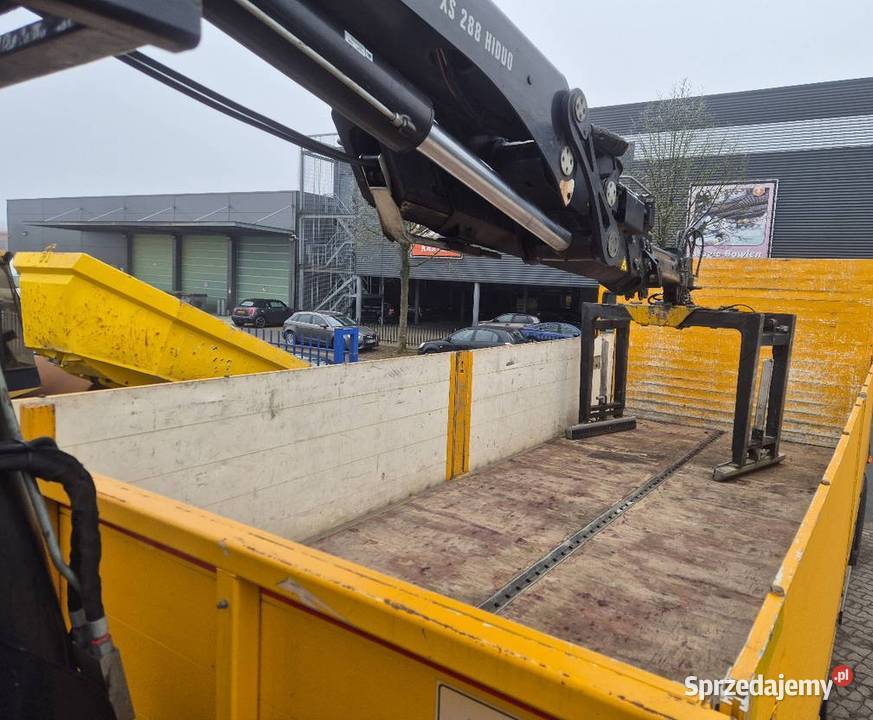 Skrzynia z tylnym dzwigiem Mercedes ANTOS 2540