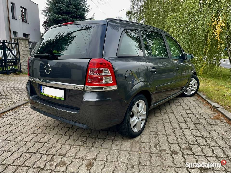 ŚlicznyZadbanyOpelZafira2008rLift17IsuzuBogwyp7Os Zafira