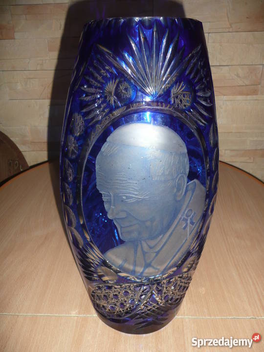 Wazon kryształowy z wizerunkiem Jana Pawła II odcienie fioletowego podkarpackie