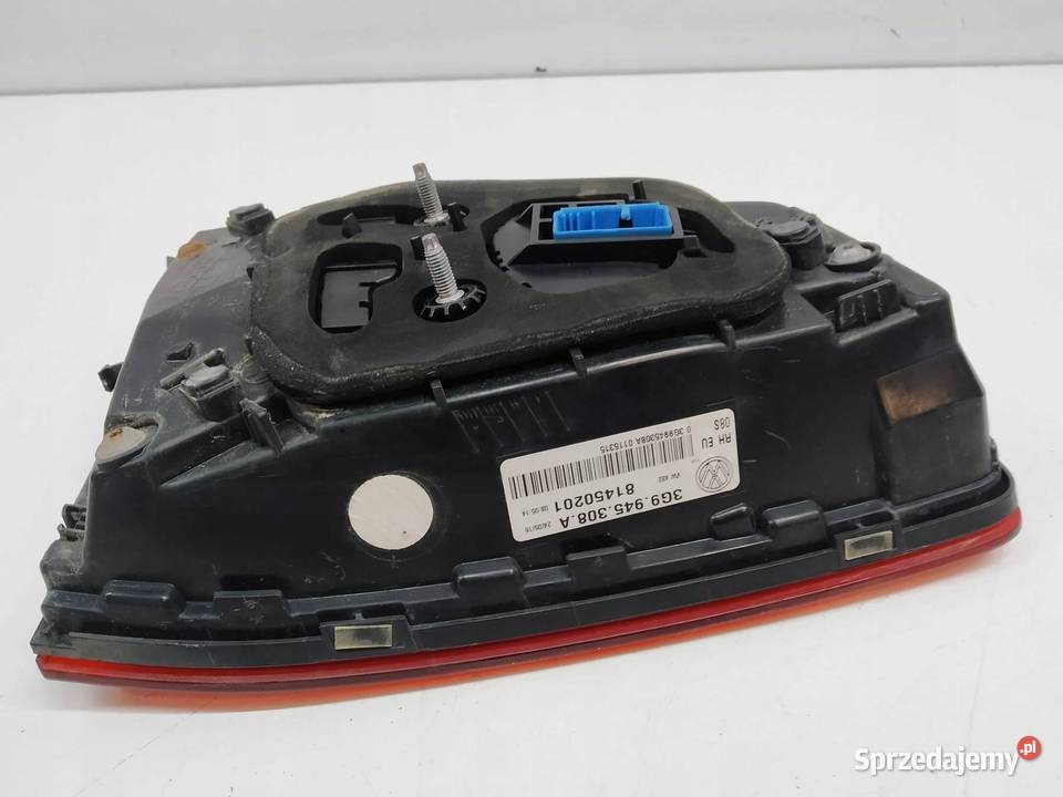 LAMPA TYŁ W KLAPĘ PRAWA KOMBI LED 3G9945308A VW