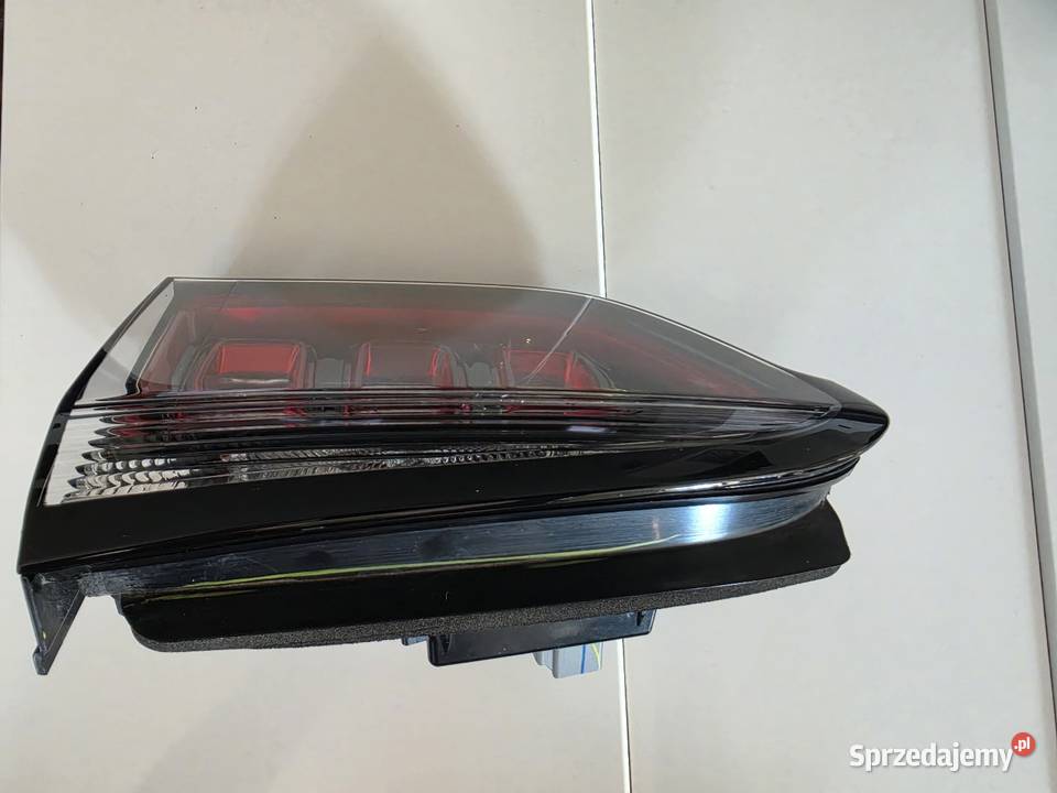 Jeep compass 2 lampa tylna w klapie prawa prawe Niepołomice