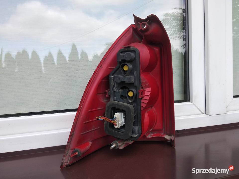 Peugeot 307 SW kombi LIFT FL lampa tył tylna Sieradz sprzedam