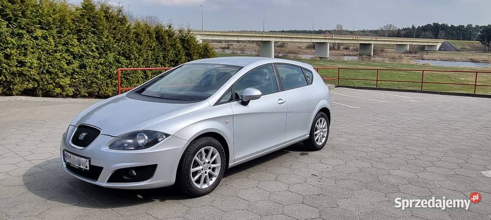 Seat Leon 16 TDI 105 zadbany bogate wyposażenie Pyzdry