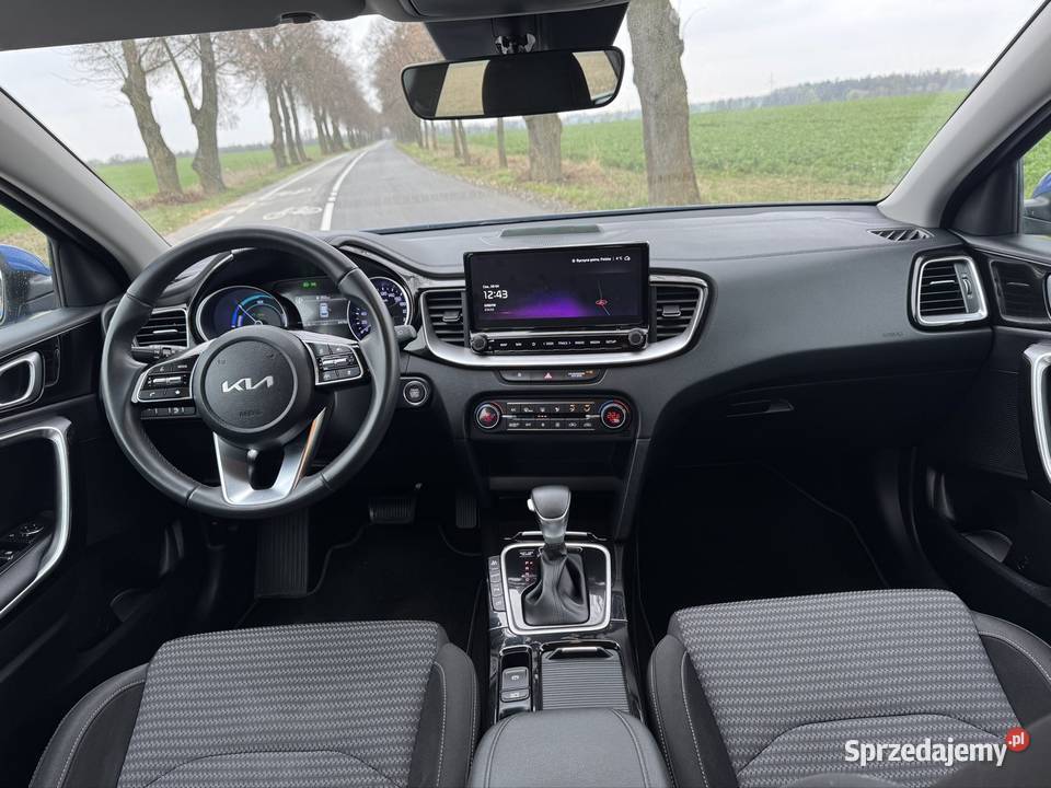 Kia Ceed PHEV 20232024 34 LBusiness Linę Kia