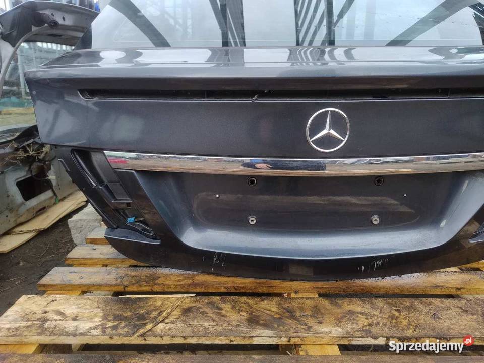 KLAPA BAGAŻNIKA C755 MERCEDES W204 Klapy bagażnika
