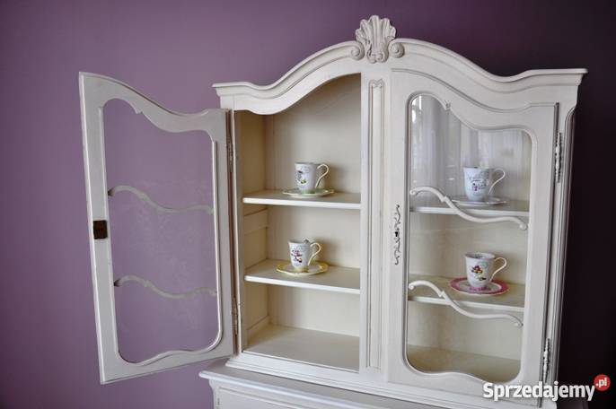Witryna ludwikowska shabby chic malowana kolor e