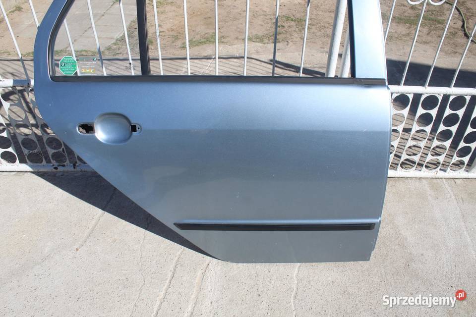 DRZWI PRAWY TYŁ LF7U SKODA FABIA I HB osobowe