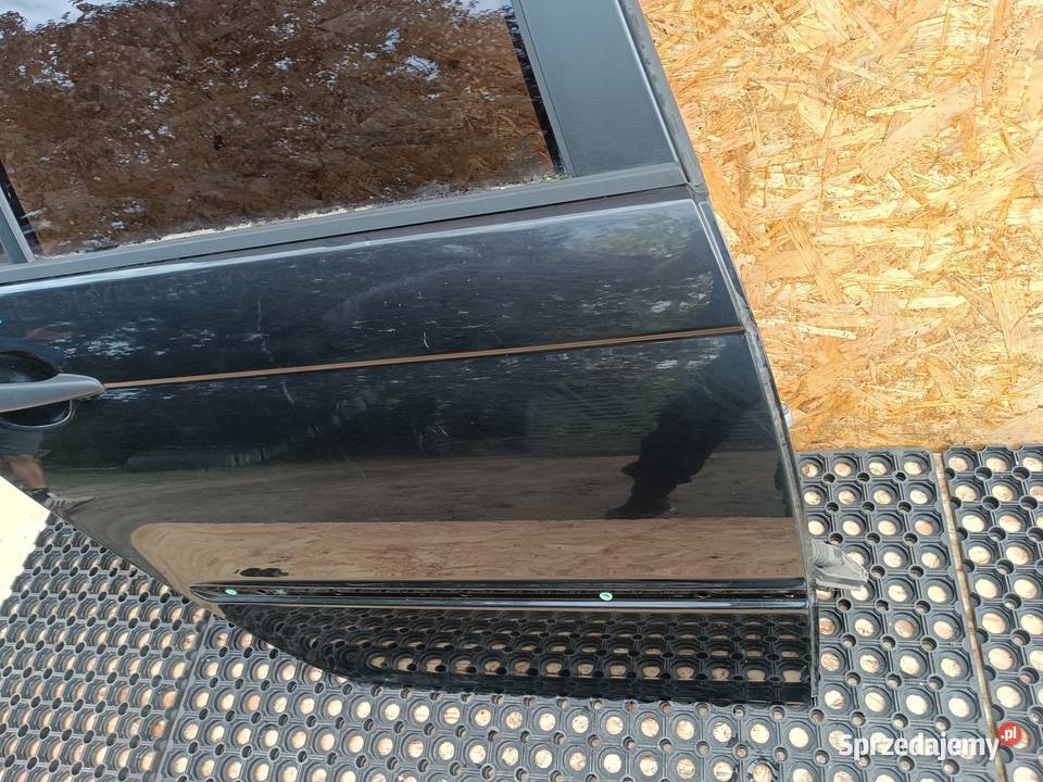 BMW E46 LIFT KOMBI DRZWI TYŁ TYLNIE PRAWE PRAWY Części samochodowe Słowikowo