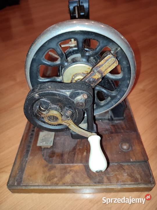 Stara maszyna do szycia firmy SINGER Syców