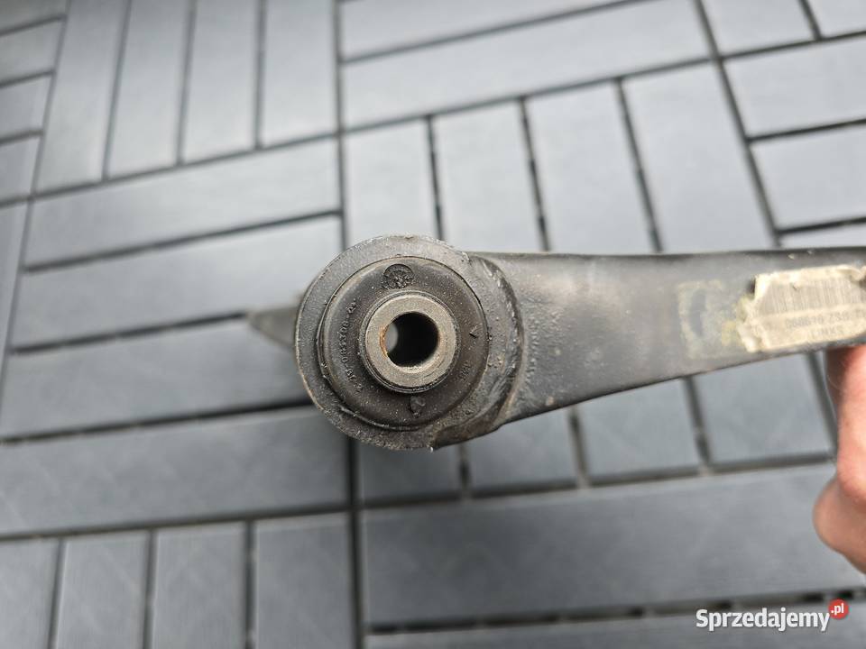 Używany oryginalny wahacz lewy 1S0407151 VW UP osobowe Knurów
