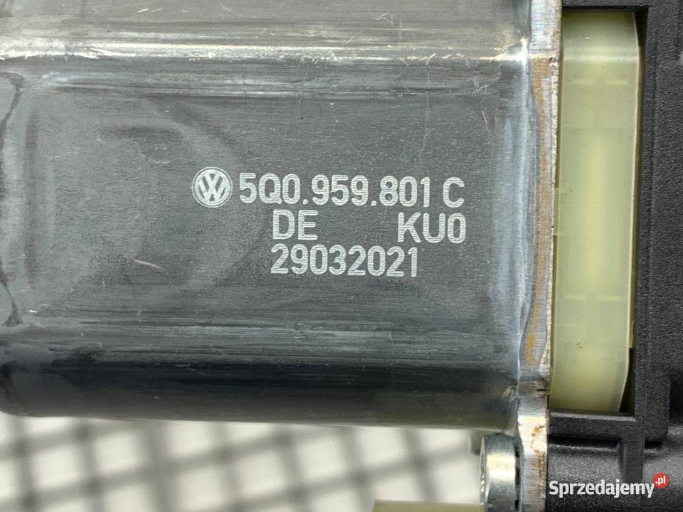 PODNOŚNIK SZYBY PRAWY PRZÓD AUDI Q3 II sprzedam