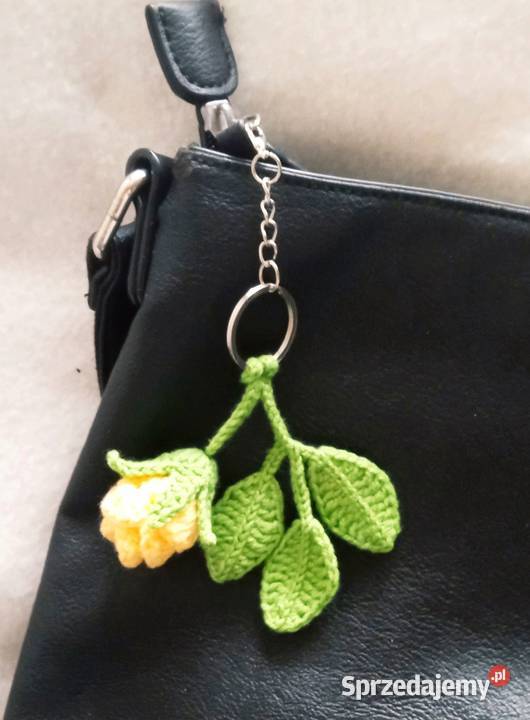 Różyczka wykonana na szydełku brelok Rękodzieło Łask