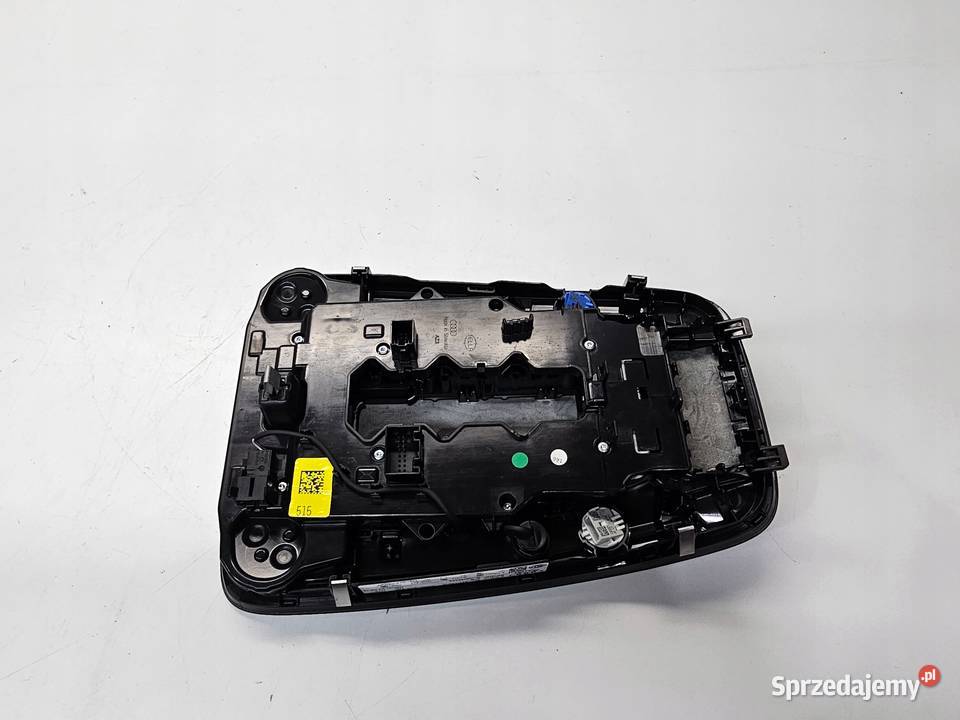 LAMPKA PODSUFITKI AUDI A4 B9 8W0947135G LED 6 osobowe Przystajń sprzedam