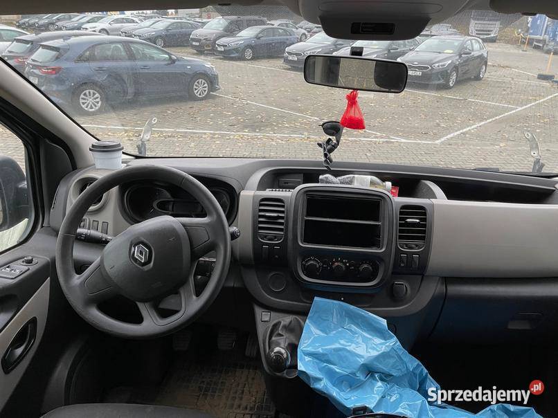 RENAULT TRAFIC 2017 159800 ccm 125 mazowieckie Warszawa