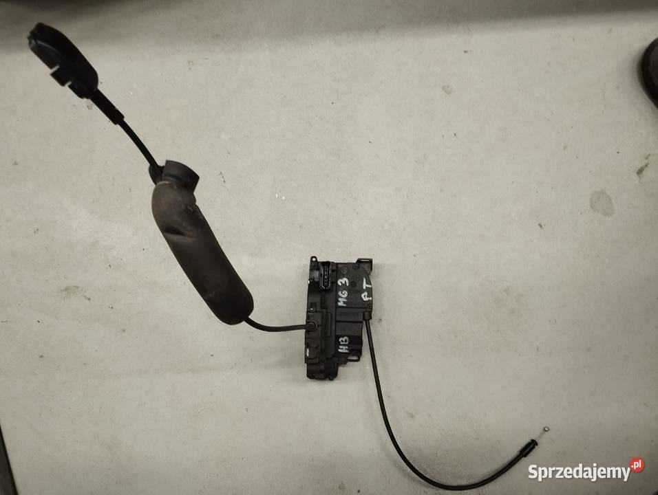 Zamek drzwi prawy tył Megane III 825020002R Rok produkcji 2009 sprzedam