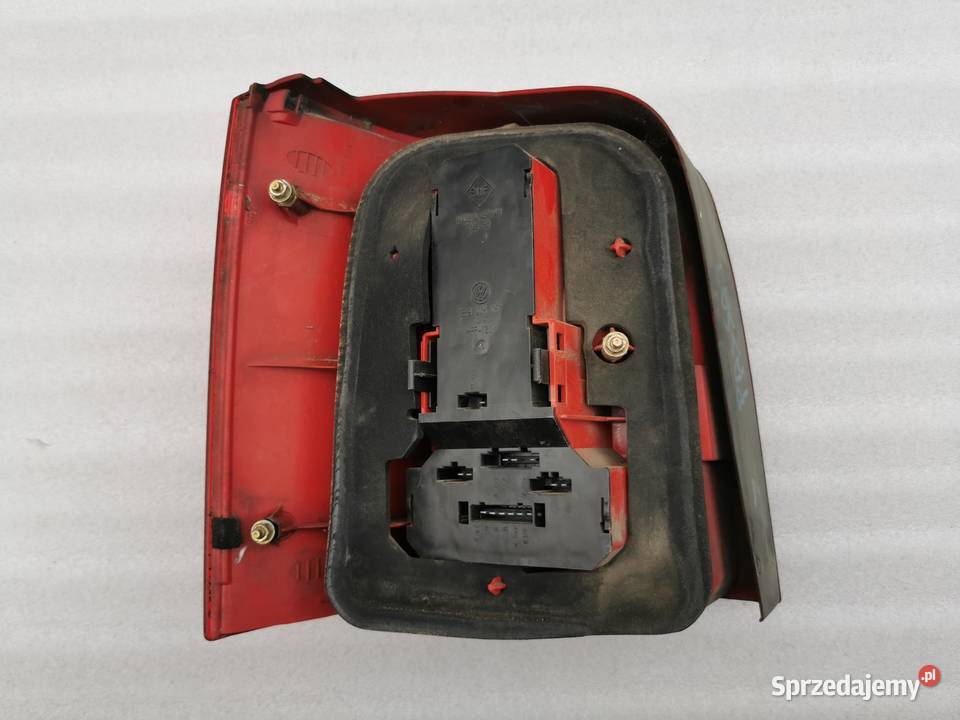 Lampa Prawy Tył Tylna Prawa VW Passat B5 Kombi Oświetlenie Wyszków sprzedam