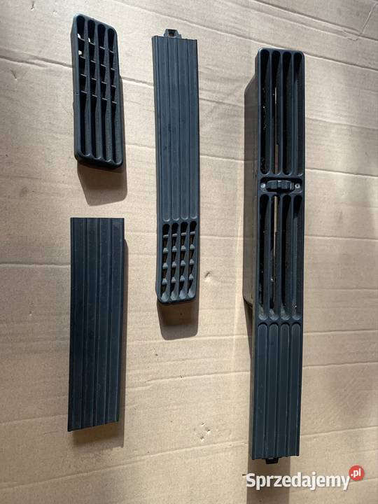 BMW e21 kratki nawiewu deski rozdzielczej kpl