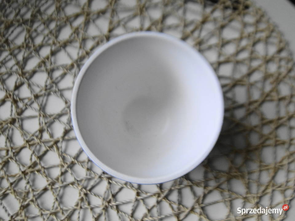 Ceramiczna osłonka na kwiatek w morskim klimacie mazowieckie