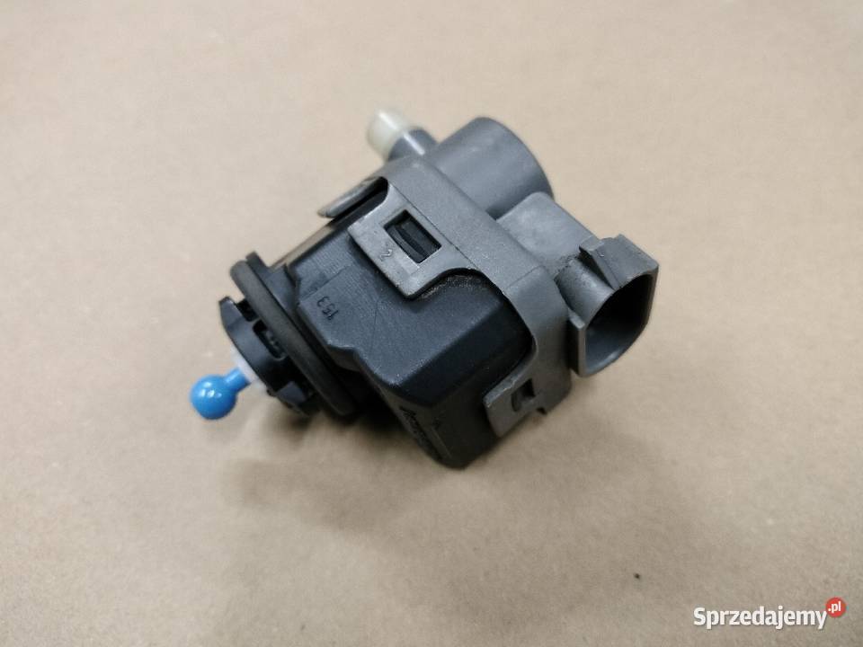Silniczek regulacji lampy Nissan Qashqai osobowe wielkopolskie