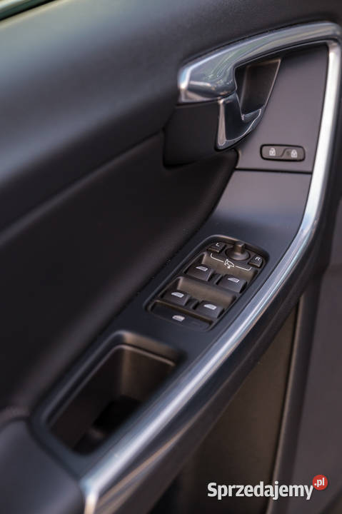 Volvo V60 D6 AWD Plugin Hybrid Summum Puławy