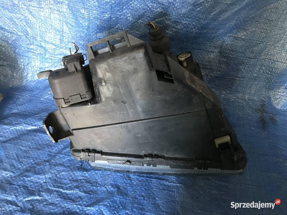 A4 B5 95R LAMPA LEWA PRZEDNIA LEWY PRZÓD osobowe Bolesławiec
