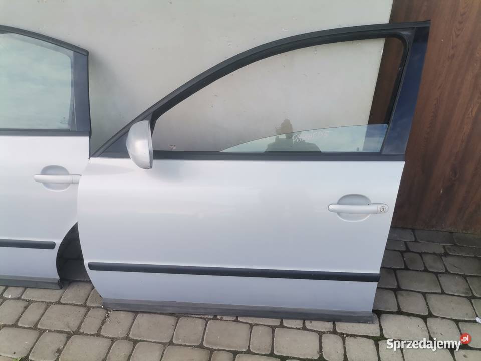 VW PASSAT B5 SEDAN DRZWI LAWY PRZEDNIE LB7Z