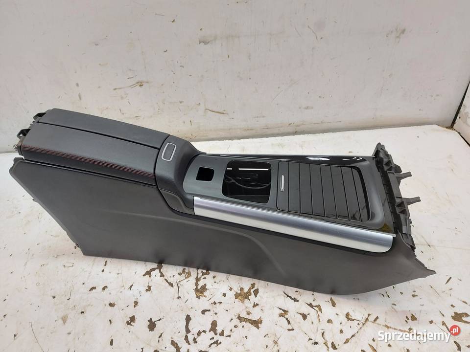 Mercedes EQA 250 W243 PODŁOKIETNIK TUNEL