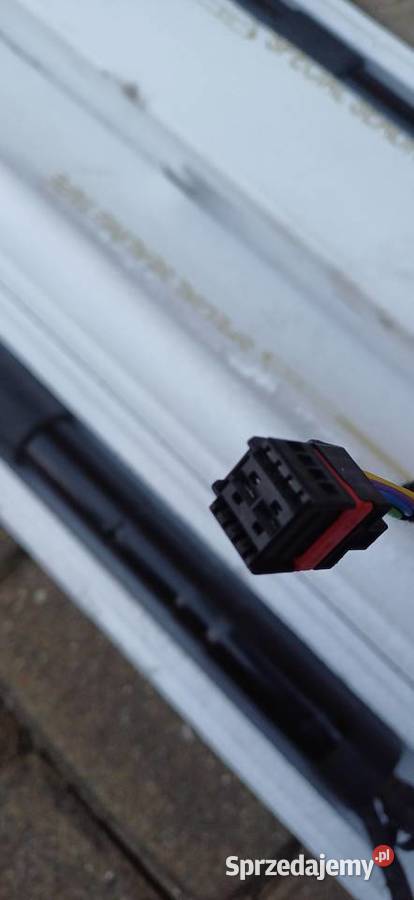 Siłownik klapy bagażnika Volvo V60 II 2018 osobowe