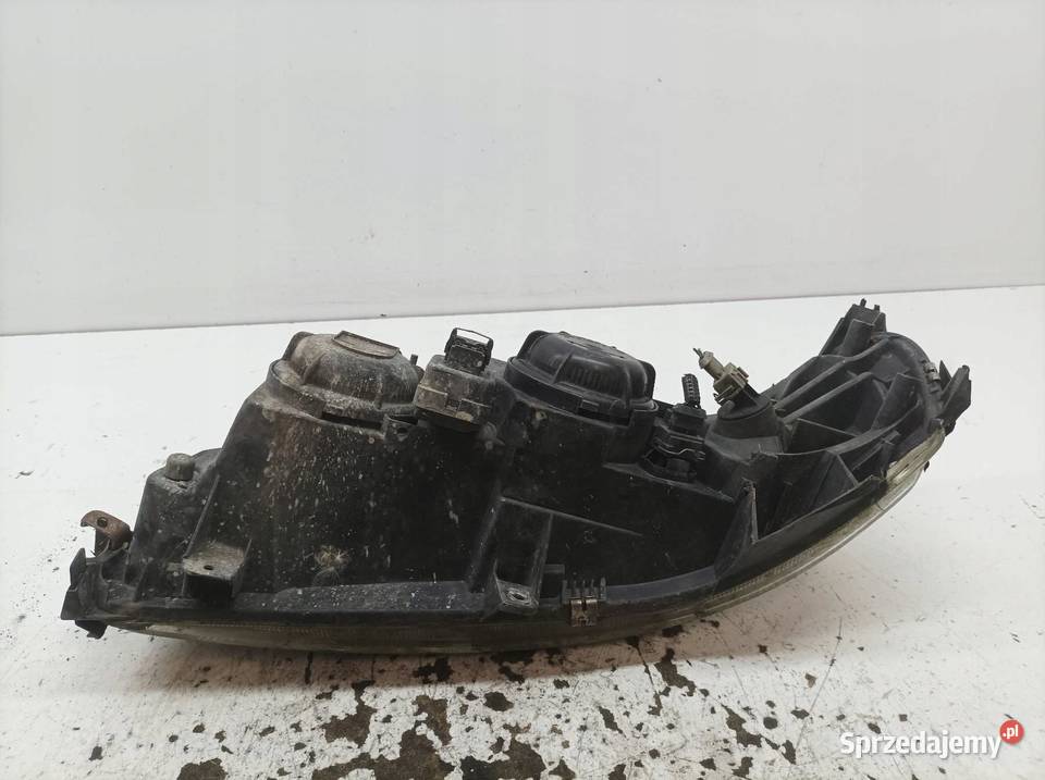 LAMPA PRZÓD PRAWA 9151852 89005621 Volvo V70 II