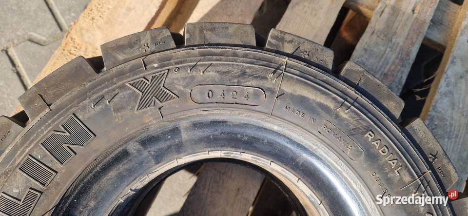 Opony do wózka widłowego MICHELIN 180 x 70 R8 180cale Motoryzacja
