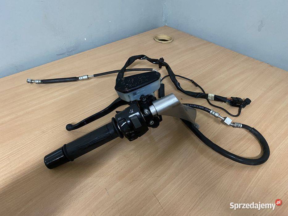 Kawasaki GTR 1400 Pompa sprzęgła Przełacznik Pozostałe Poznań