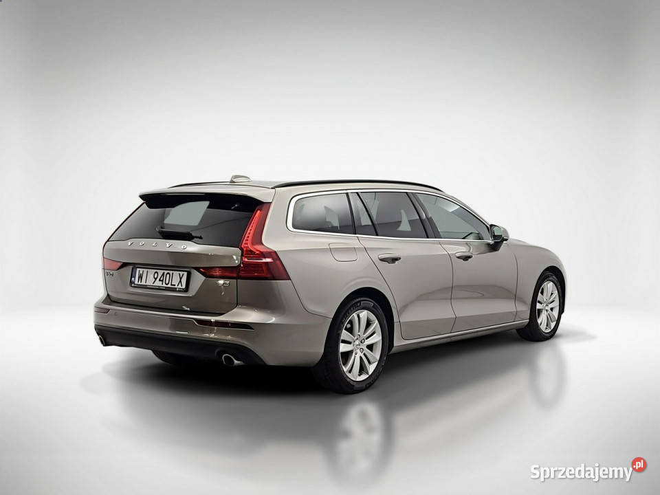 Volvo V60 B3 B Core aut Z Polskiego Salonu Warszawa sprzedam