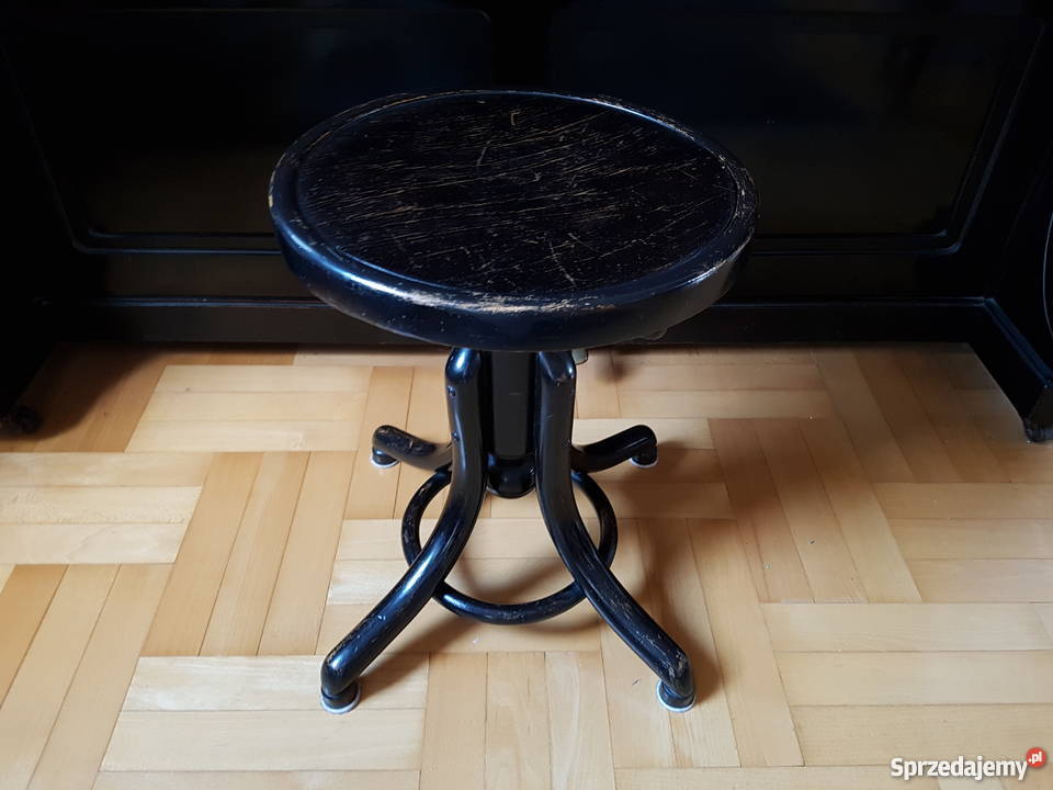 Pianino Ed Seiler z taboretem