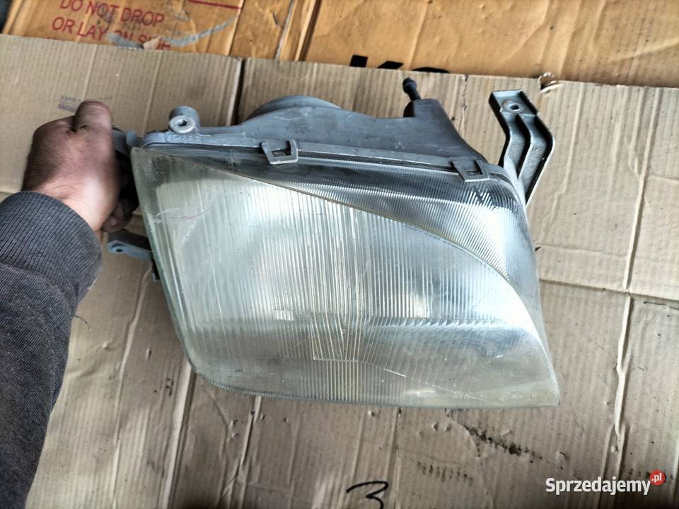 LAMPA PRZEDNIA PRZÓD PRAWA SUBARU JUSTY osobowe lubelskie Kamień-Kolonia