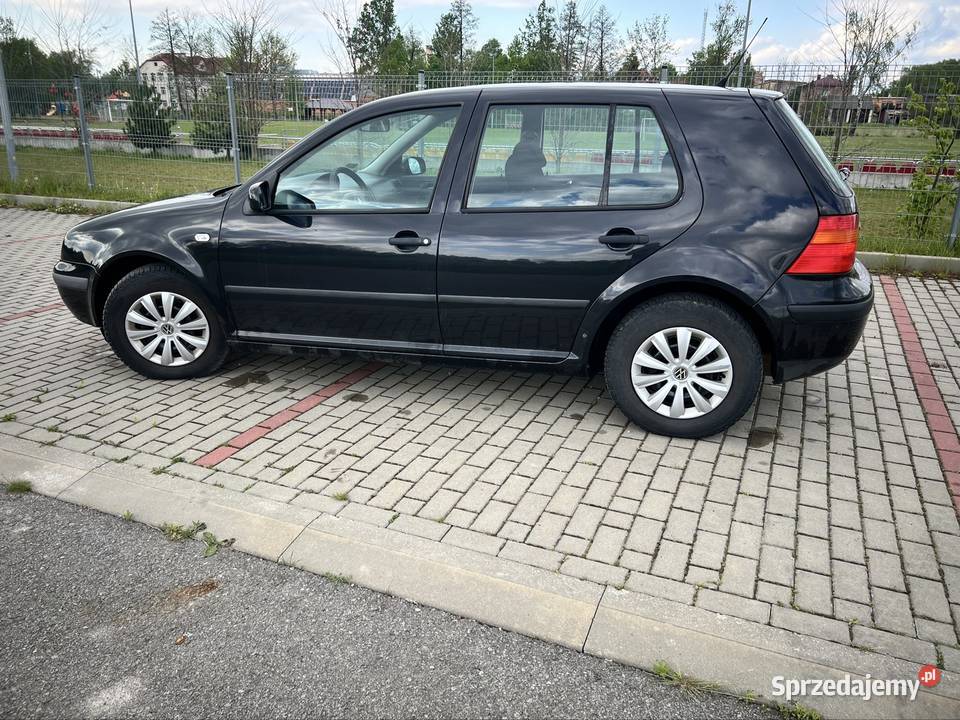 Sprzedam Volkswagen Golf Stary Dzików