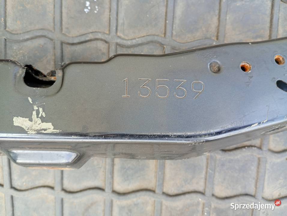 pas przedni toyota auris II Stojadła