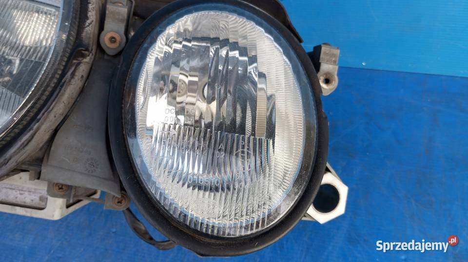 LAMPA PRAWY PRZÓD REFLEKTOR XENON EU MERCEDES Lampy przednie Nowy Tomyśl