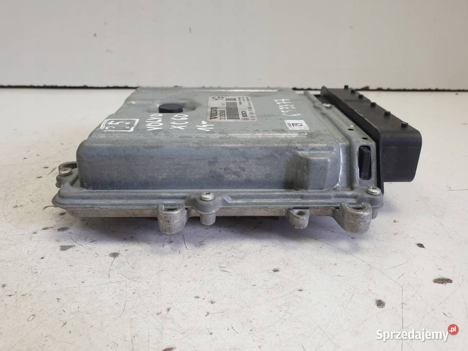 Volvo XC60 24 D5 STEROWNIK SILNIKA 0281030782 osobowe