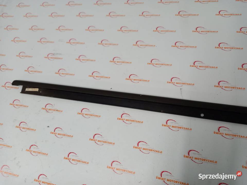 LISTWA ZGARNIAJĄCA PRAWY PRZÓD 8X3837478 AUDI A1