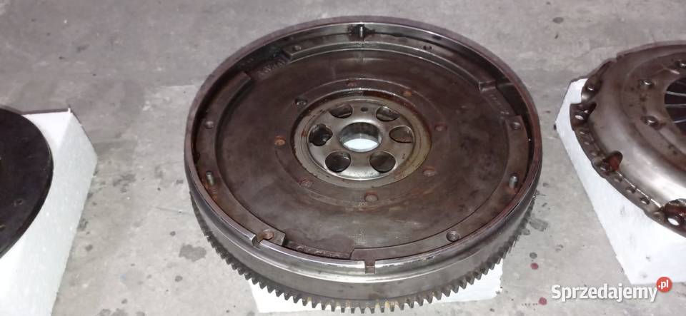 Zestaw sprzęgieł dwumas VW passat B5 19 130 Hrubieszów