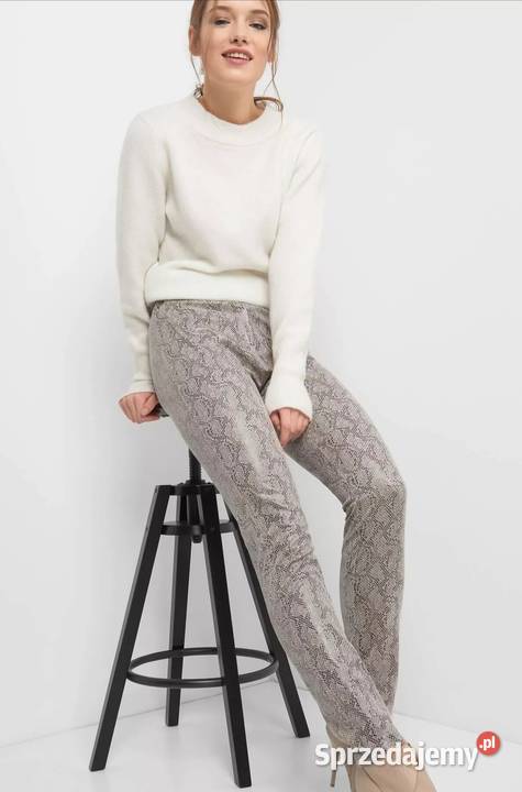 Nowe tregginsy z wężowym wzorem z oryginalną Warszawa
