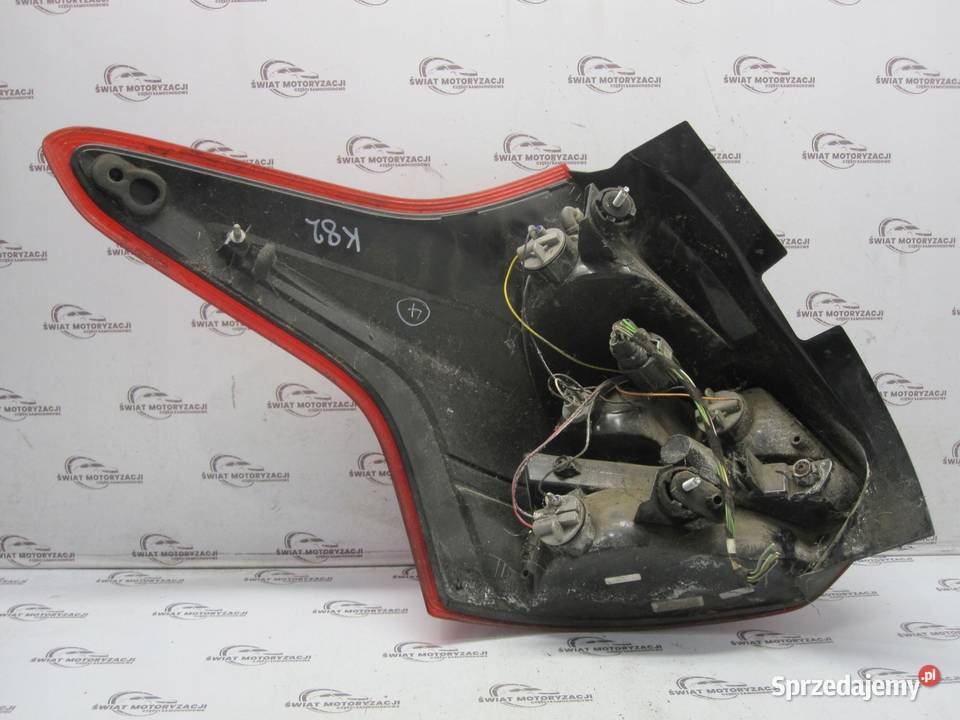 FORD FOCUS MK3 III 13r lampa prawa tył