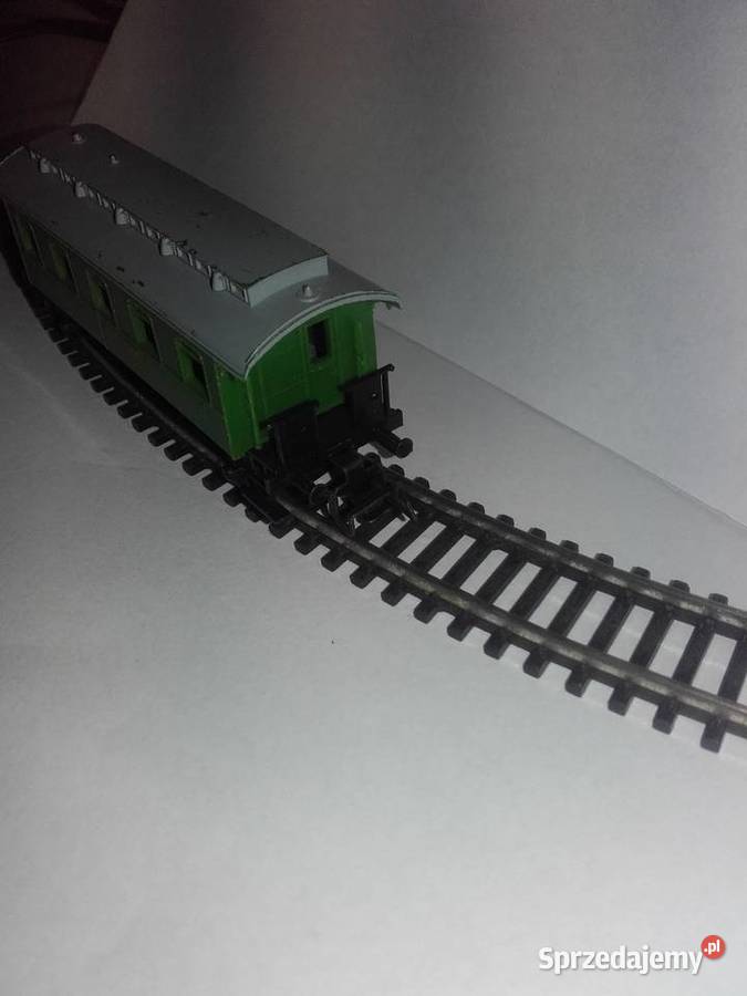 Dwuosiowy wagon osobowy w skali TT Będzin