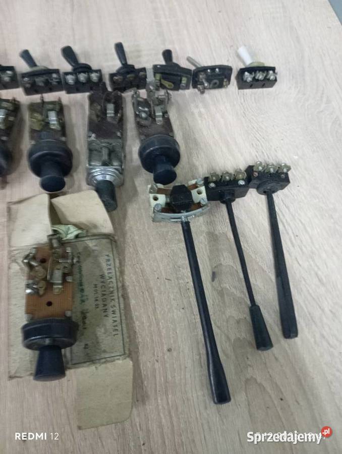 Przełączniki kontrolki syrena Odbiór łasku w Pozostałe Łódź