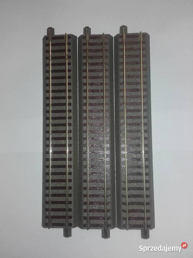 Tory ROCO na podsypce w skali H0