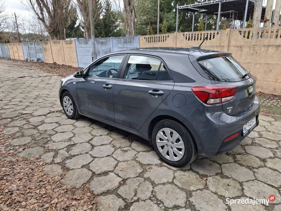 Syndyk sprzeda samochód KIA RIO Warszawa