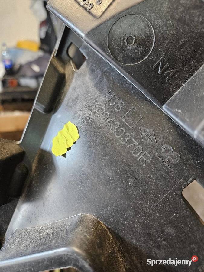 RENAULT CAPTUR II ŚLIZG LEWY ZDERZAKA PRZÓD WLOT osobowe Międzychód