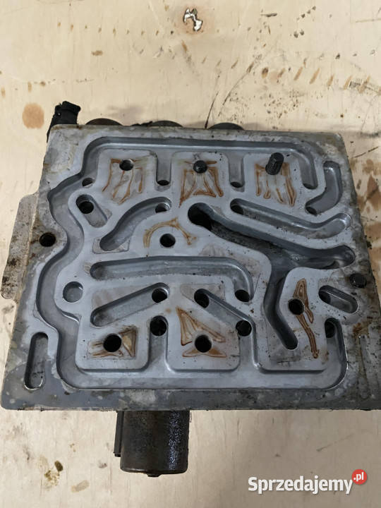 JCB 4CX blok zaworowy skrzyni 45910117 sprzedam